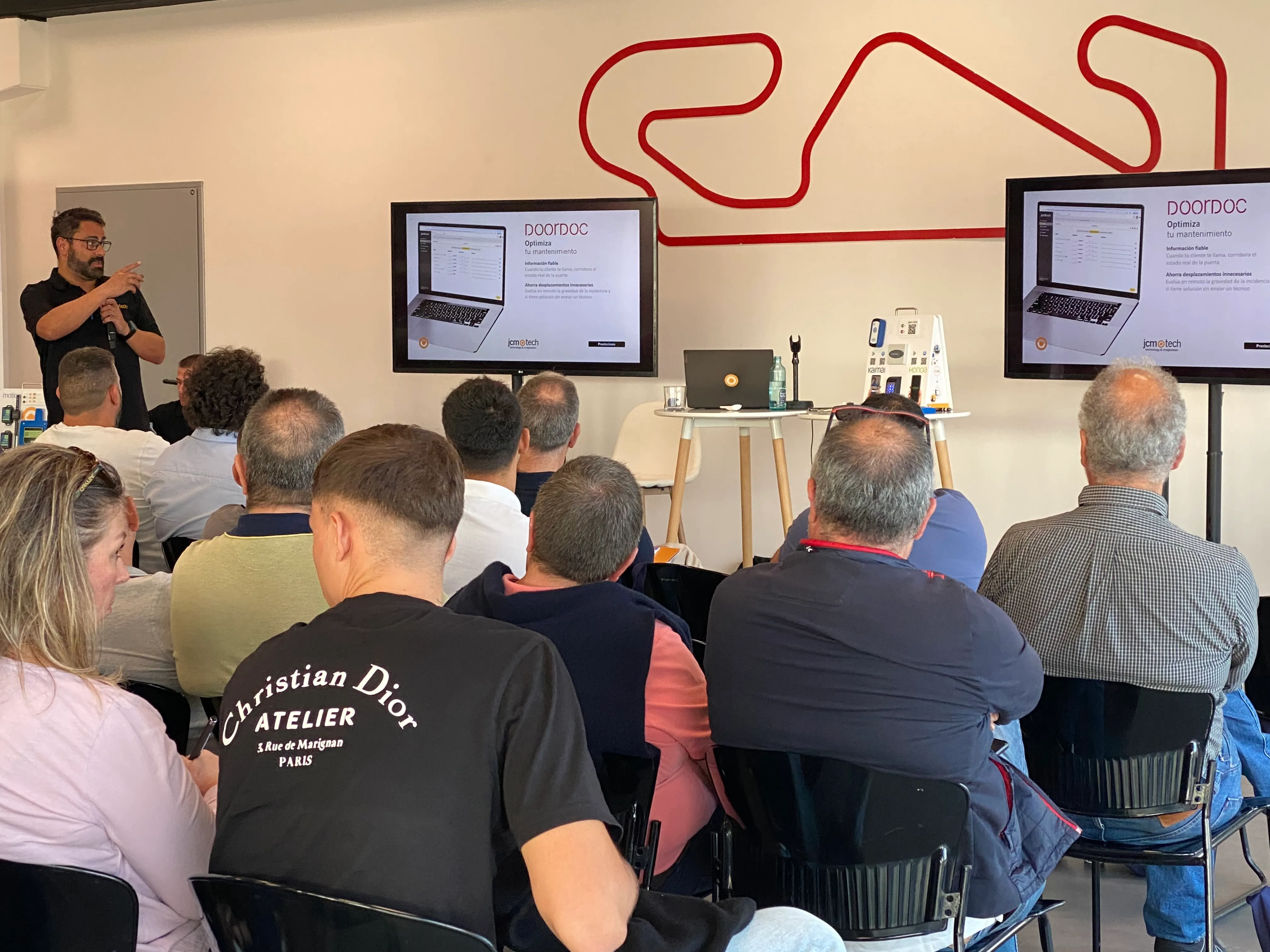 Install Tour Barcelona 2025