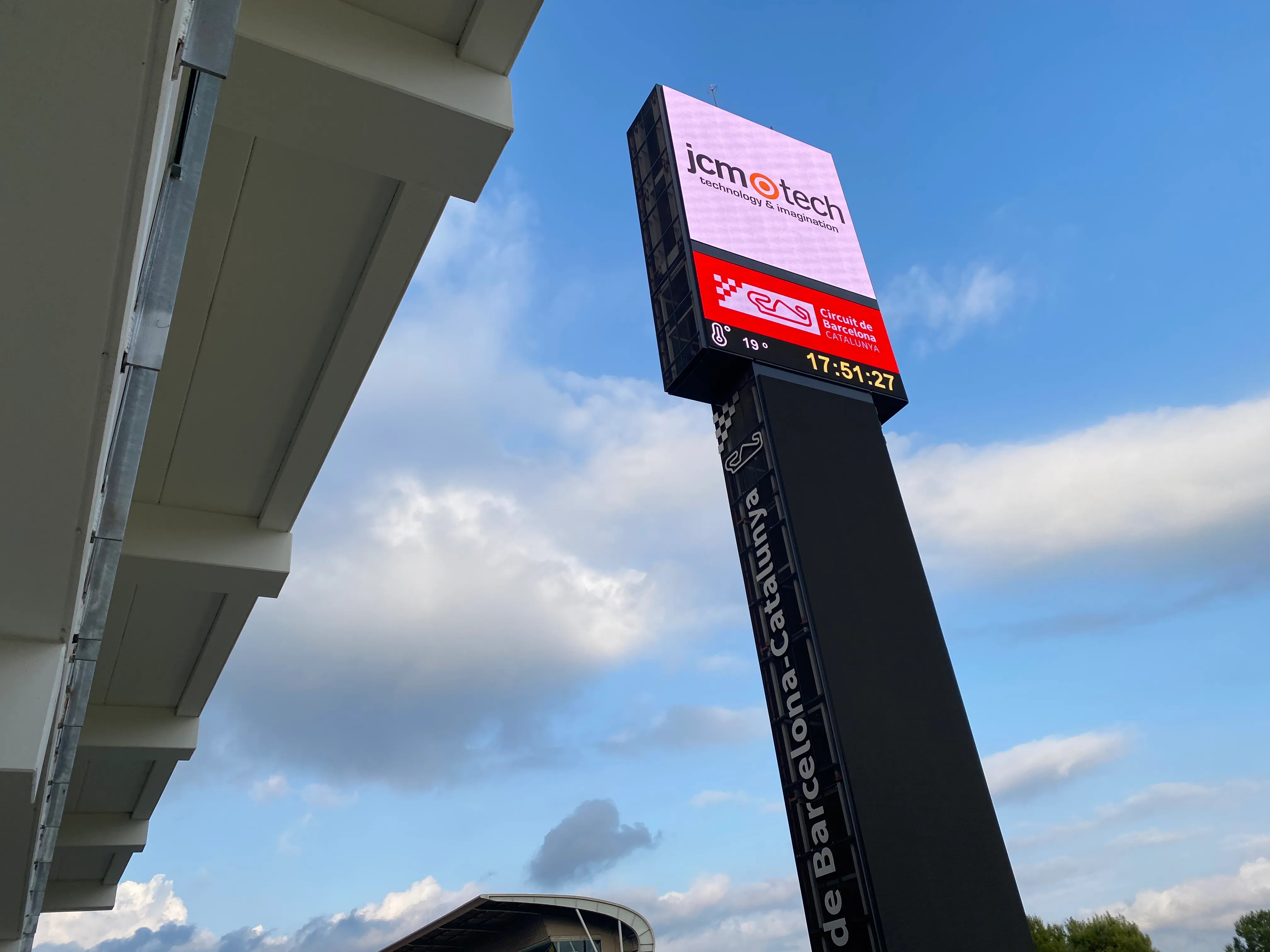 Install Tour Barcelona 2025